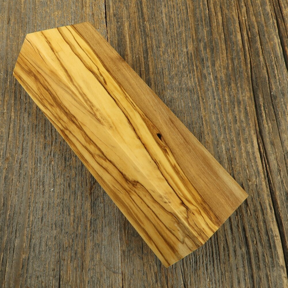 Italian olive wood - 660