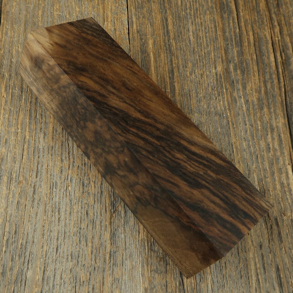 Orzech turecki / Turkish walnut - 842